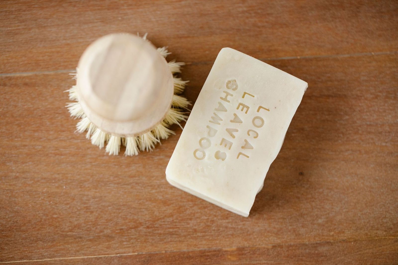 Shampooing solide et brosse